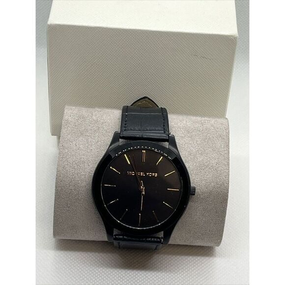 Michael Kors Slim Runway MK8607 Men's Black Leather Strap Analog Dial Watch JMB4 - Picture 2 of 12